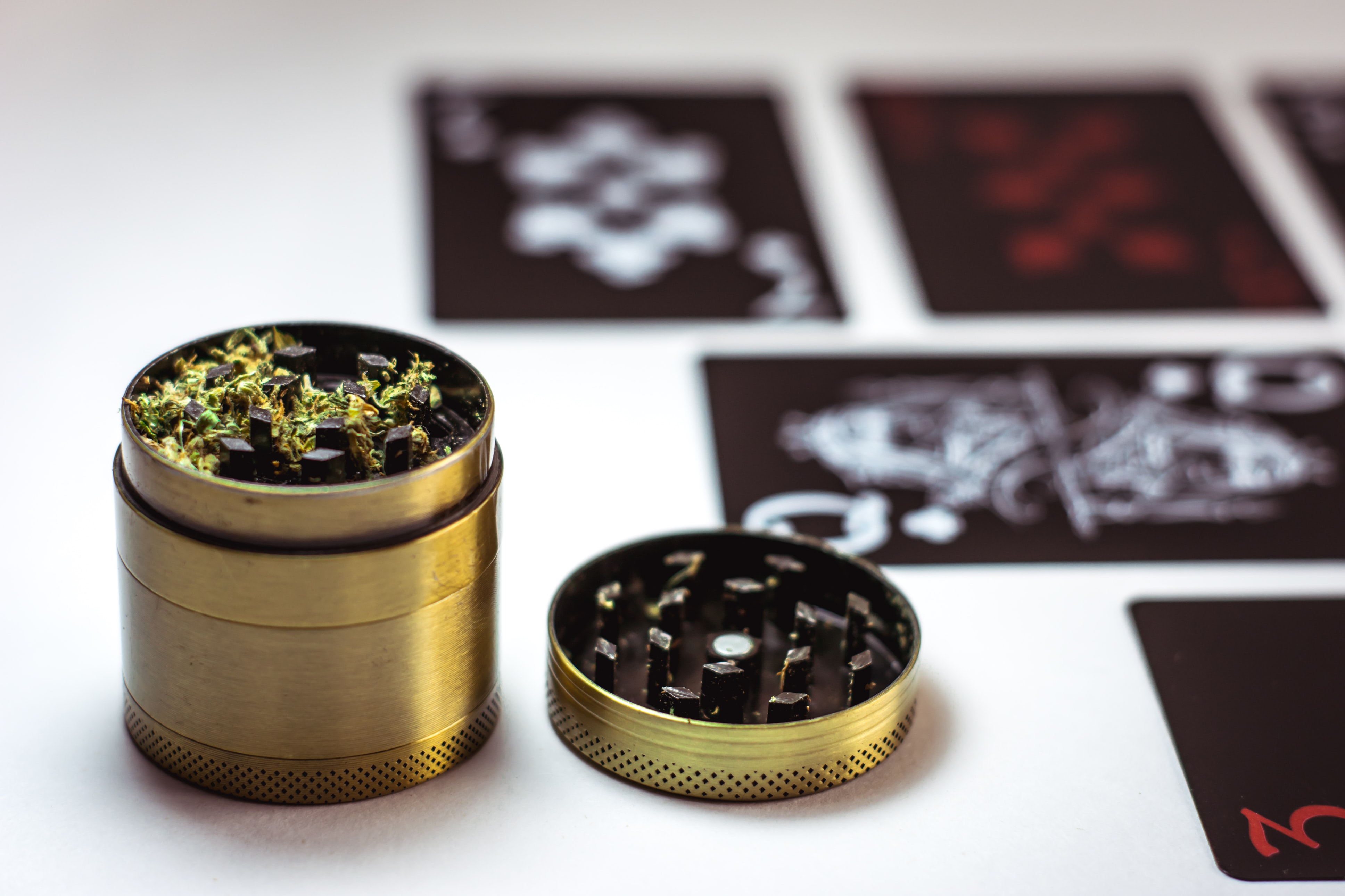 Tips to differentiate good and bad weed buds 